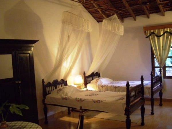 Cancio'S House Hotel Aldona ภายนอก รูปภาพ