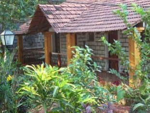 Cancio'S House Hotel Aldona ภายนอก รูปภาพ