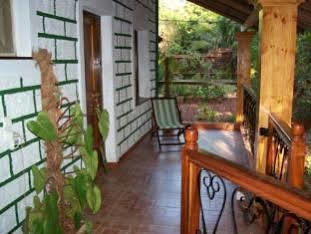 Cancio'S House Hotel Aldona ภายนอก รูปภาพ