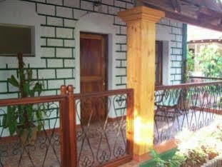 Cancio'S House Hotel Aldona ภายนอก รูปภาพ